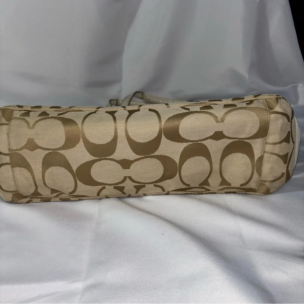 Coach F19202 Signature Stripe Multifunction Baby Diaper Travel Tote Bag